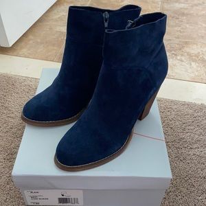 Sole Society navy blue suede booties